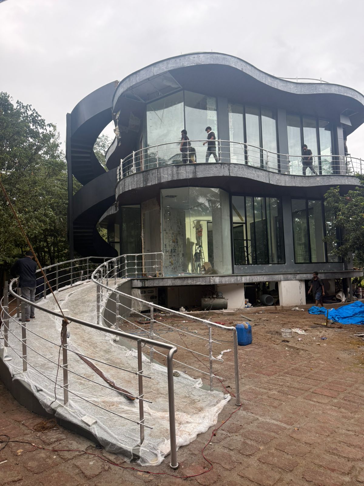 Contemporary curved building project photograph